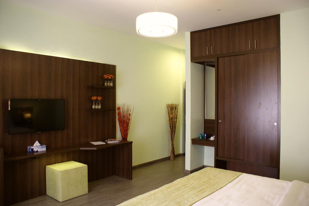 Weekend Hotel & Apartments Μουσκάτ Δωμάτιο φωτογραφία