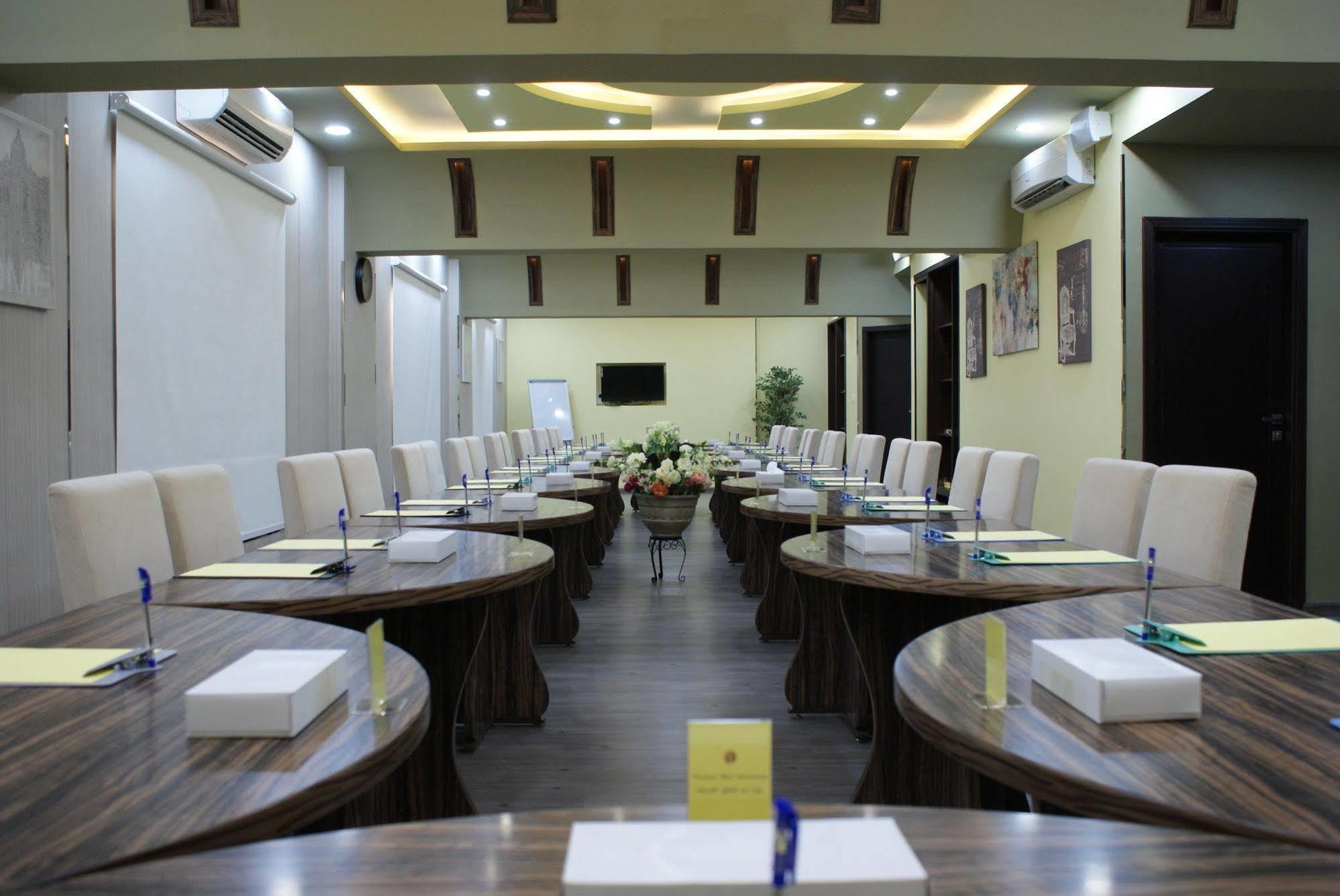 Weekend Hotel & Apartments Μουσκάτ Εξωτερικό φωτογραφία